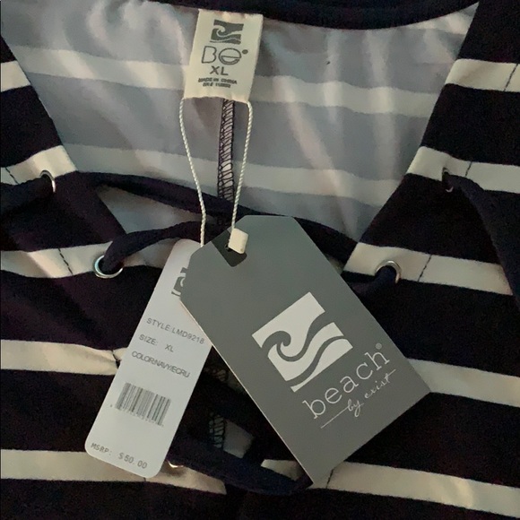 Women’s Dress - Picture 2 of 4